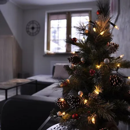 Lesne Wzgorze شكلارسكا بوريبا